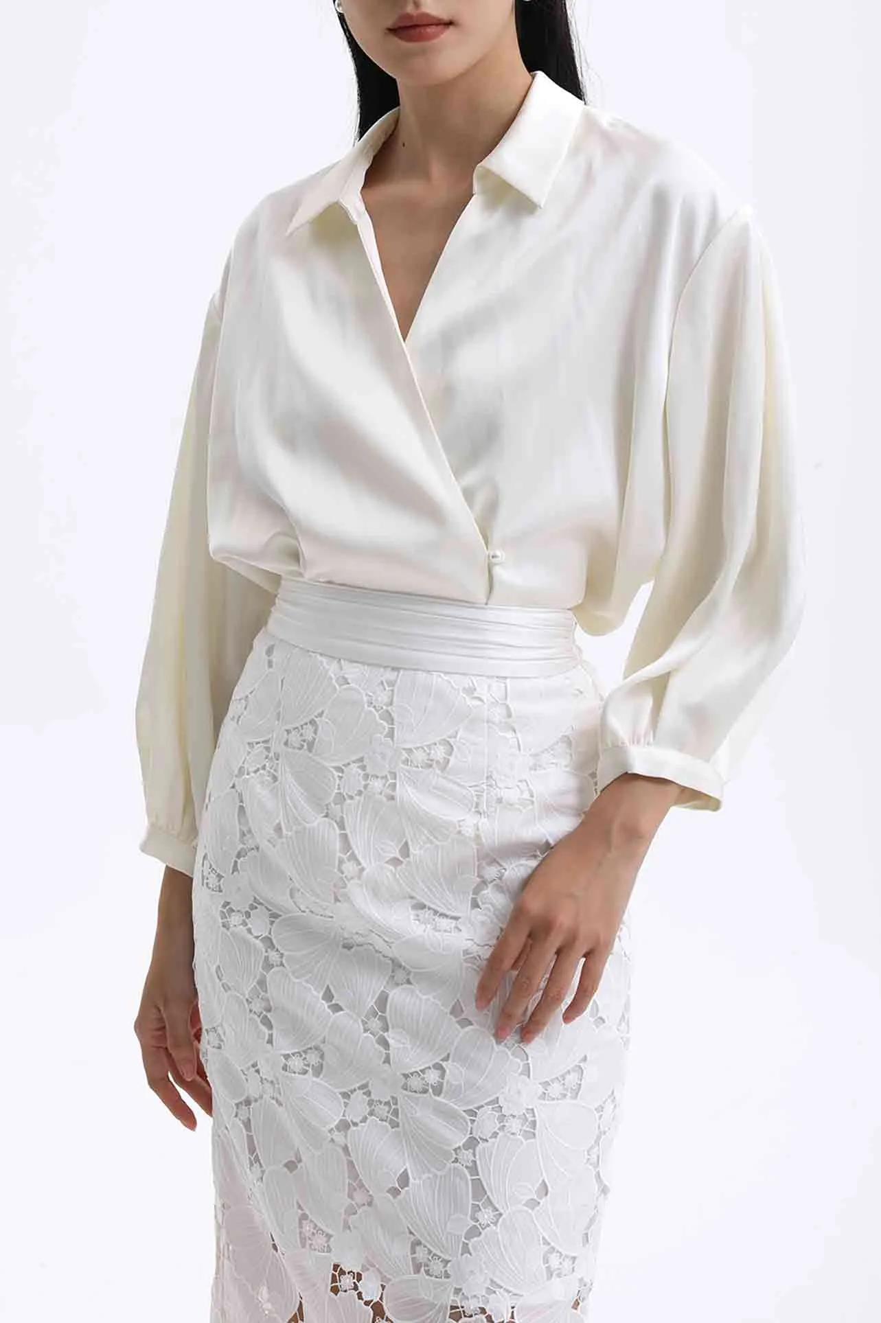 WHITE LACE SKIRT