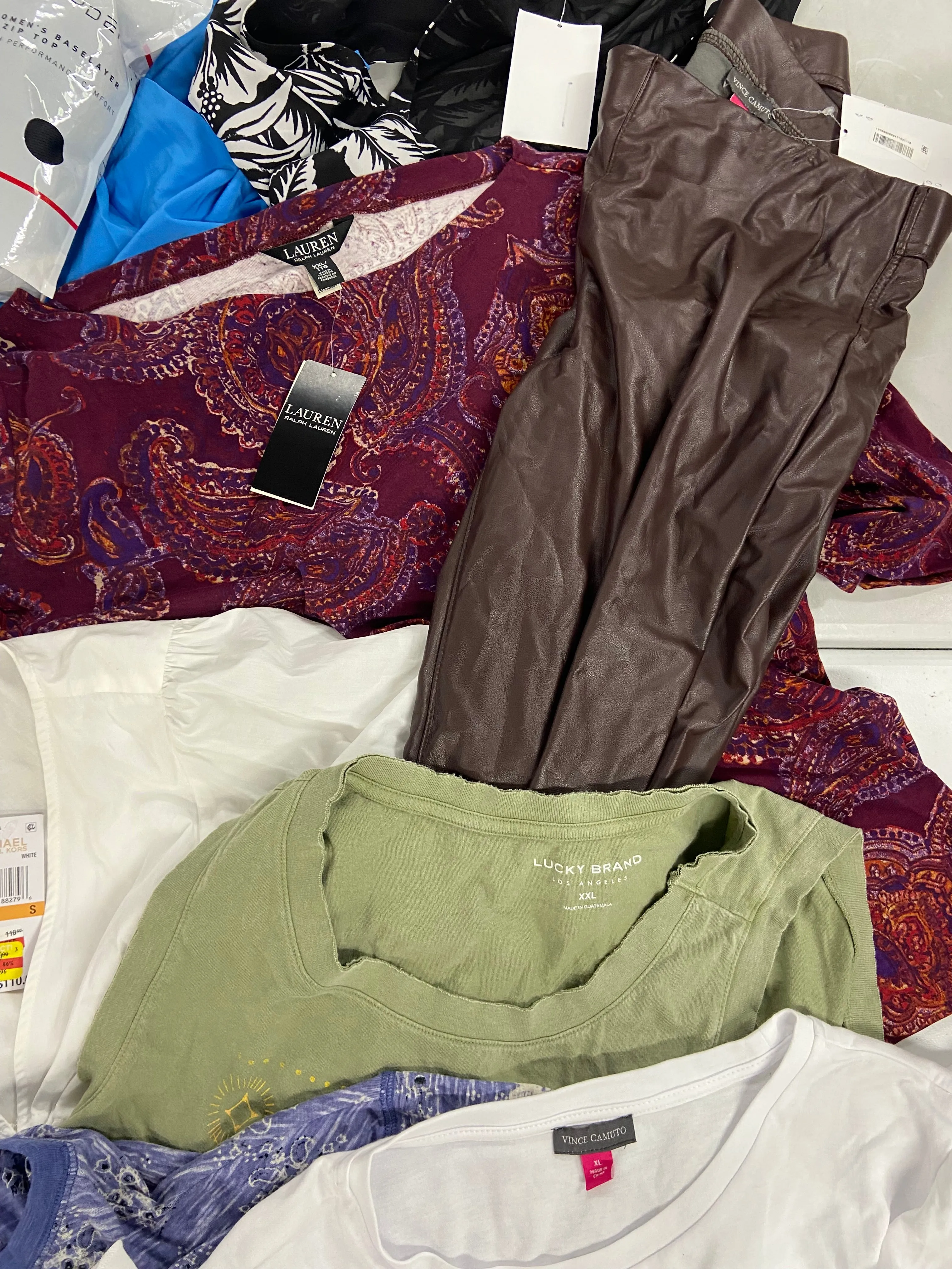 Women's Clothing Assorted Wholesale Lot, LAUREN RALPH LAUREN, FREE PEOPLE, LUCKY BRAND, RAVIYA, MICHAEL KORS, SPYDER and more, 12 items, Shelf Pulls, MSRP $797
