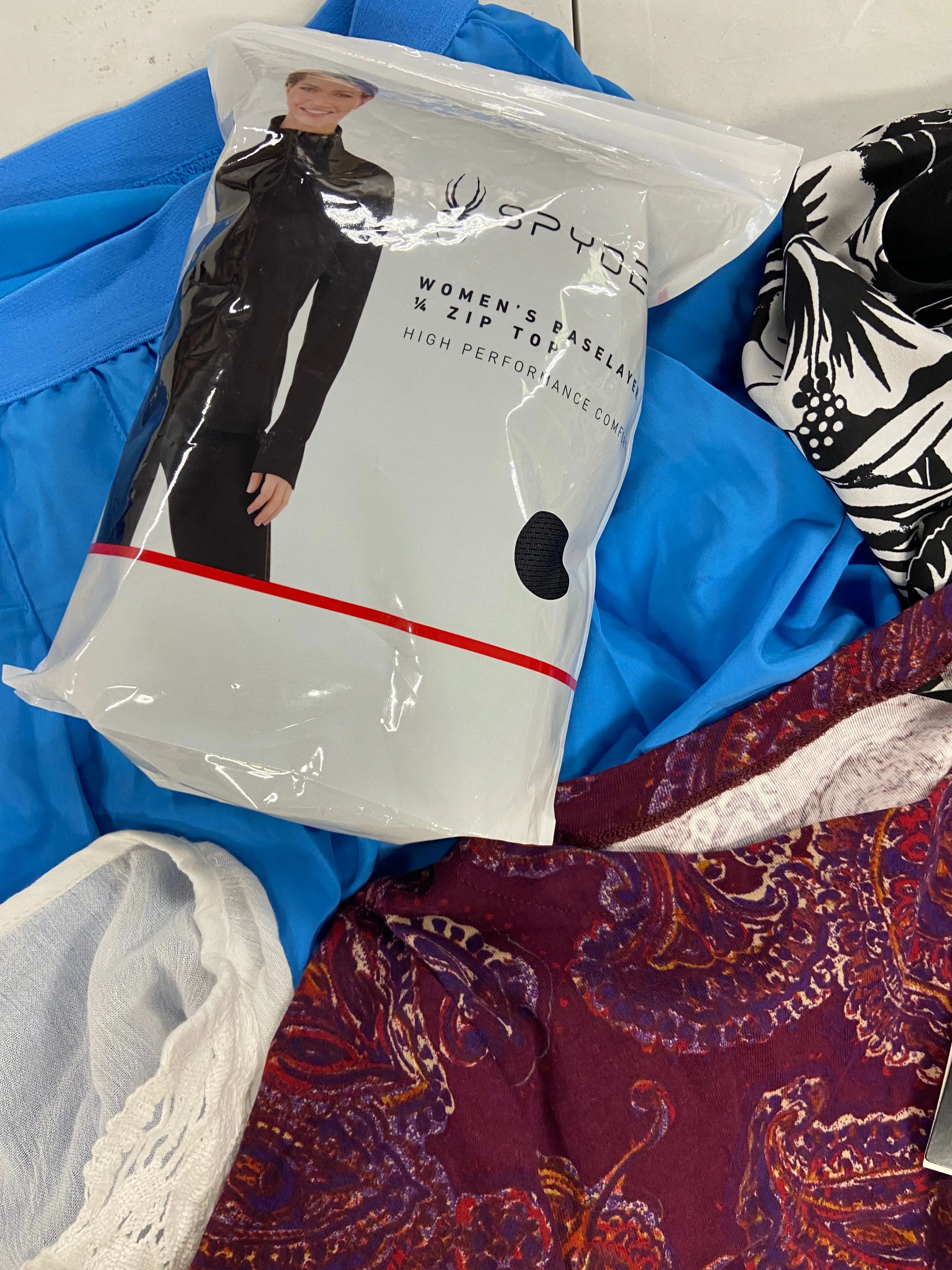 Women's Clothing Assorted Wholesale Lot, LAUREN RALPH LAUREN, FREE PEOPLE, LUCKY BRAND, RAVIYA, MICHAEL KORS, SPYDER and more, 12 items, Shelf Pulls, MSRP $797